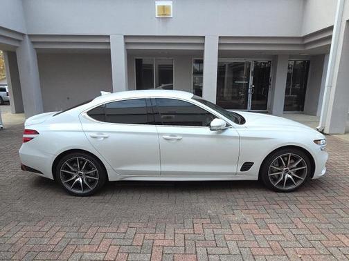 2026 Genesis G70 2.5T Standard