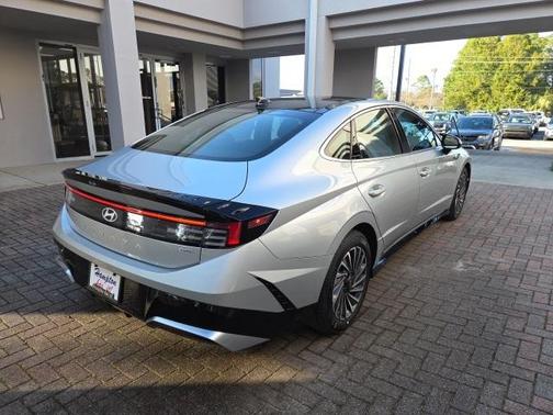 2026 Hyundai SONATA Hybrid SEL