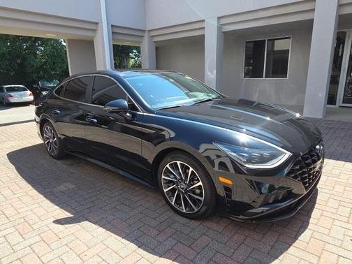 2022 Hyundai SONATA Limited