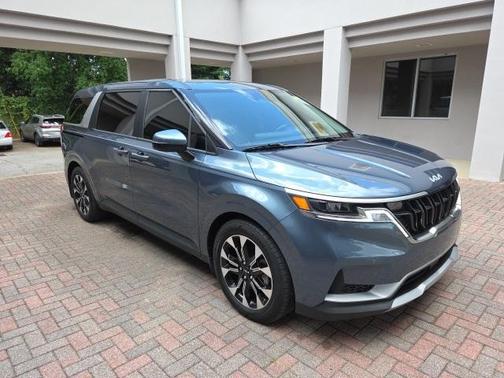 2024 Kia Carnival EX