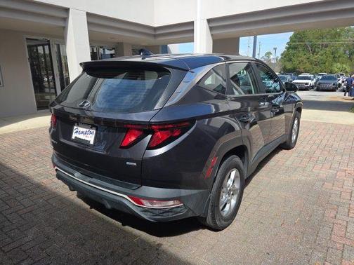 2022 Hyundai TUCSON SE