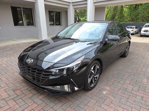 Onyx Black 2023 Hyundai ELANTRA Limited