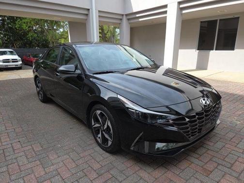 Onyx Black 2023 Hyundai ELANTRA Limited