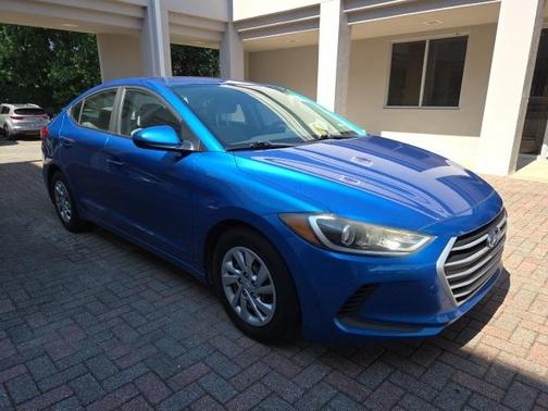 2018 Hyundai ELANTRA SE