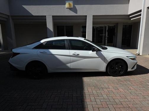 2026 Hyundai ELANTRA SEL