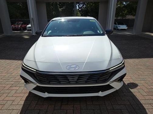 2026 Hyundai ELANTRA SEL