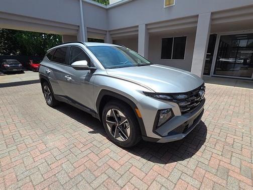 Shimmering Silver Metallic 2026 Hyundai TUCSON SEL