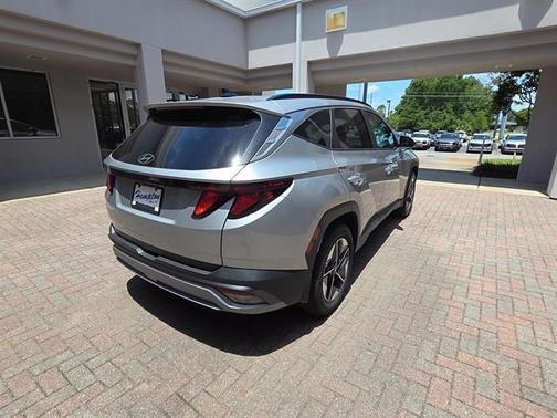 Shimmering Silver Metallic 2026 Hyundai TUCSON SEL