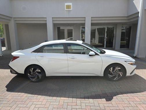 Serenity White Pearl 2024 Hyundai ELANTRA HEV Limited