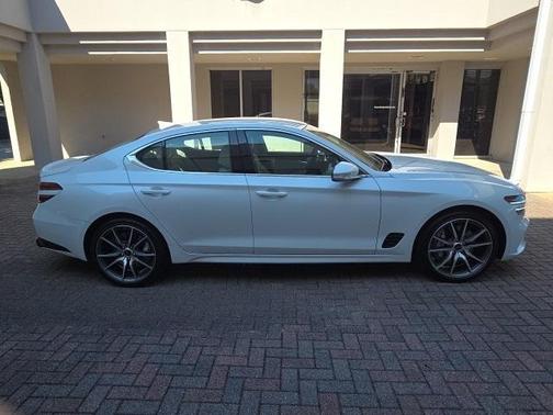 2026 Genesis G70 2.5T Standard