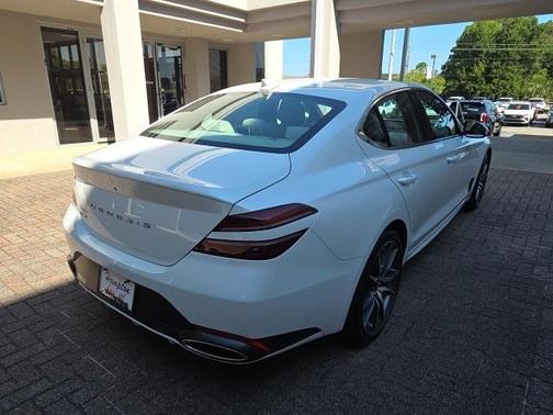 2026 Genesis G70 2.5T Standard