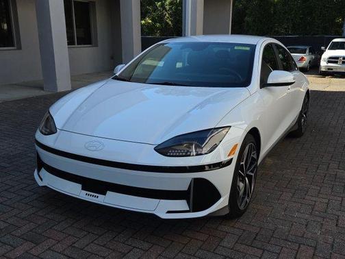 White 2024 Hyundai IONIQ 6 SEL