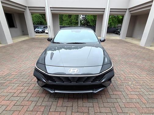 Gray Pearl 2026 Hyundai ELANTRA SEL Sport