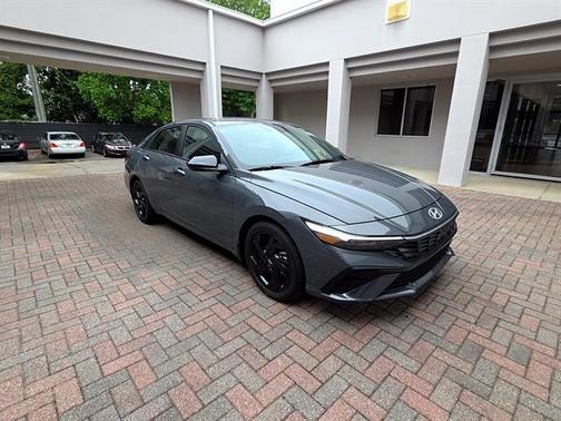 Gray Pearl 2026 Hyundai ELANTRA SEL Sport