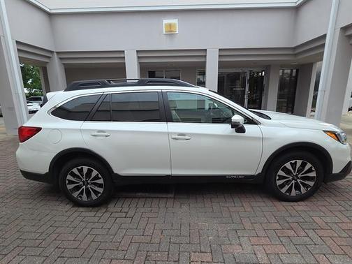 Crystal White Pearl 2015 Subaru Outback 2.5i Limited