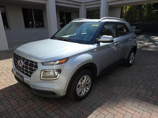 2020 Hyundai VENUE SEL