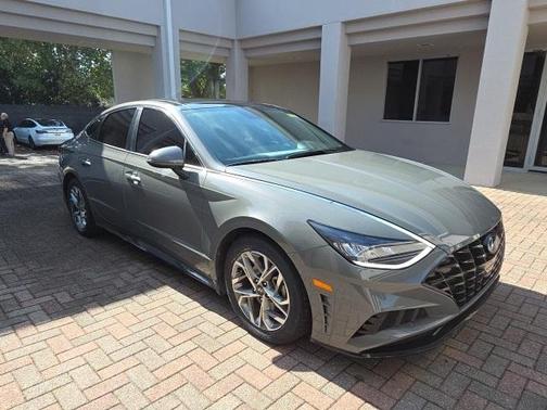 2022 Hyundai SONATA SEL