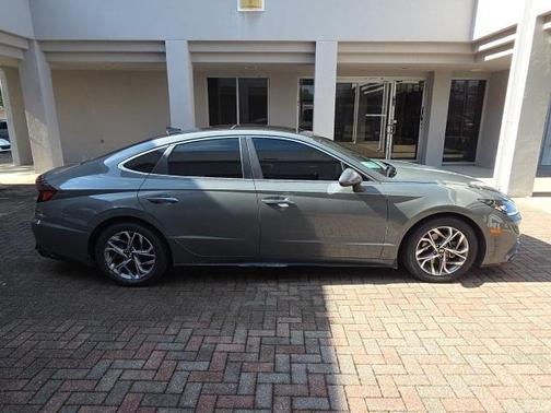 2022 Hyundai SONATA SEL