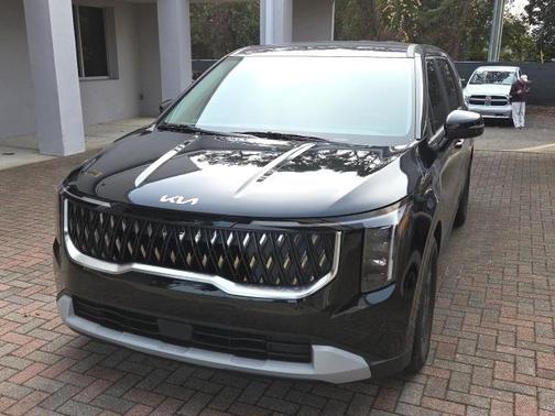 2025 Kia Carnival LXS