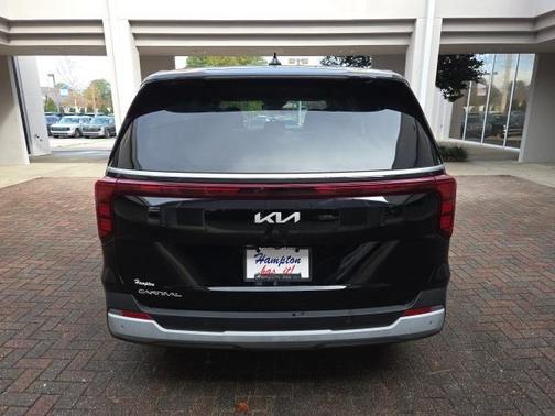 2025 Kia Carnival LXS