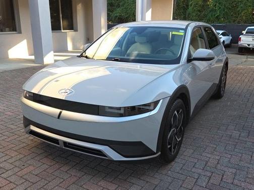 2022 Hyundai IONIQ 5 SEL