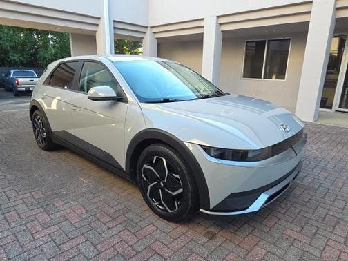 2022 Hyundai IONIQ 5 SEL