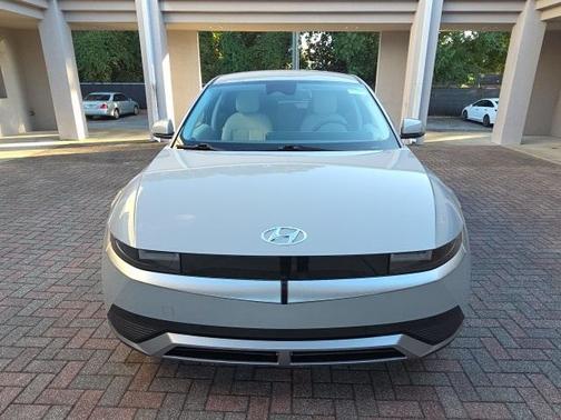 2022 Hyundai IONIQ 5 SEL