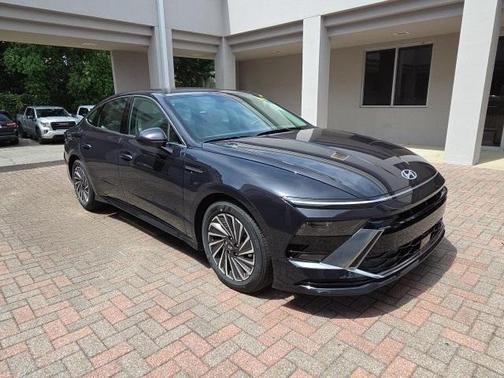 2025 Hyundai SONATA Hybrid SEL