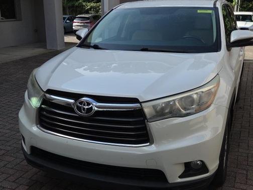 2016 Toyota Highlander LE