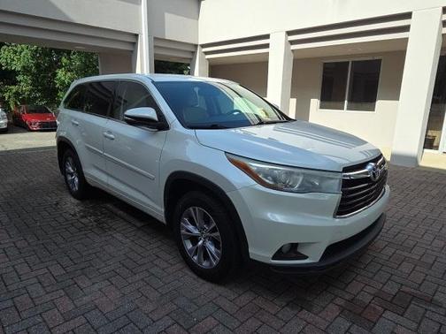 2016 Toyota Highlander LE