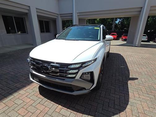 Pearl 2026 Hyundai TUCSON Hybrid Limited