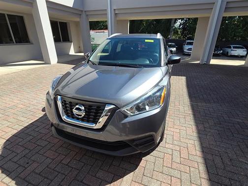Gun Metallic 2019 Nissan Kicks S