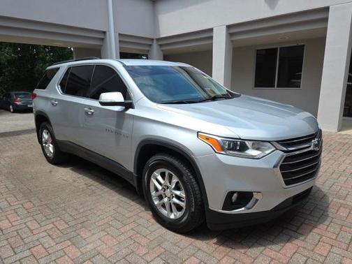 2021 Chevrolet Traverse LT Cloth