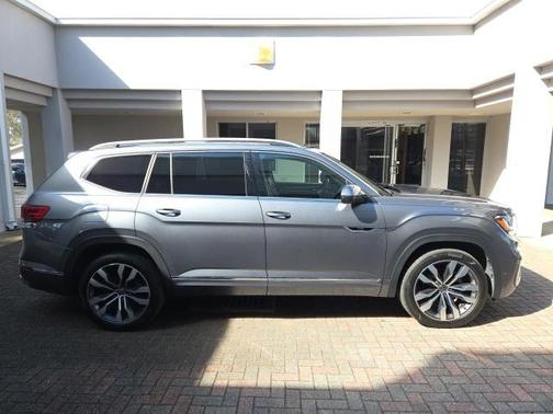 2023 Volkswagen Atlas 3.6L SEL Premium R-Line