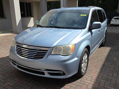 2013 Chrysler Town & Country Touring