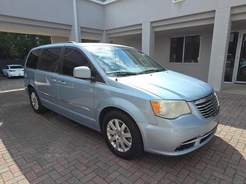 2013 Chrysler Town & Country Touring