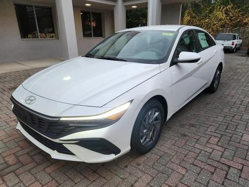 2025 Hyundai ELANTRA HEV Blue