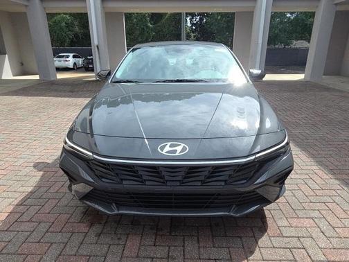 2025 Hyundai ELANTRA HEV SEL Sport
