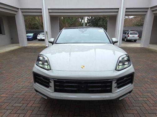 2024 Porsche Cayenne AWD