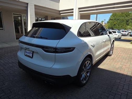 2022 Porsche Cayenne Platinum Edition