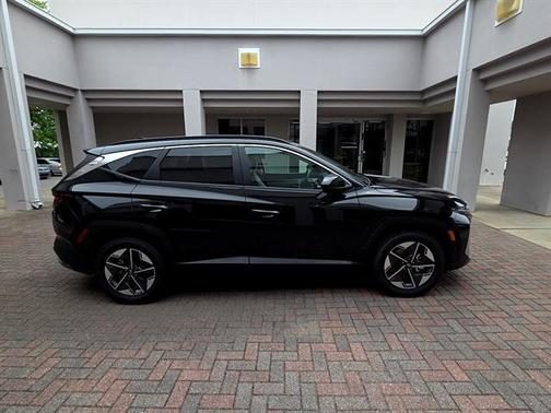 Phantom Black Pearl 2026 Hyundai TUCSON SEL