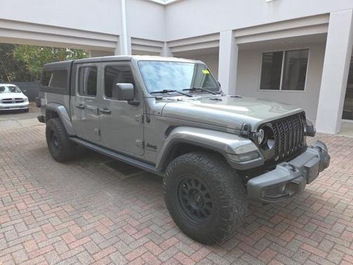 2022 Jeep Gladiator Sport