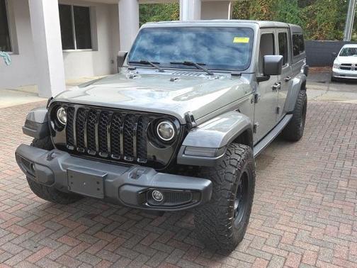 2022 Jeep Gladiator Sport