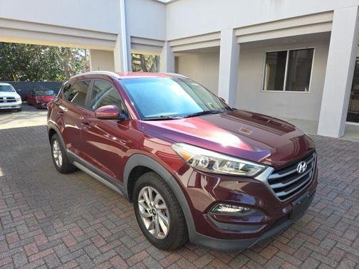 2017 Hyundai TUCSON SE