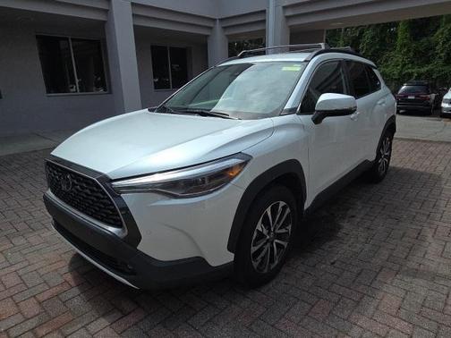 2022 Toyota Corolla Cross XLE
