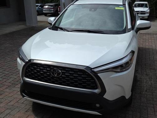 2022 Toyota Corolla Cross XLE
