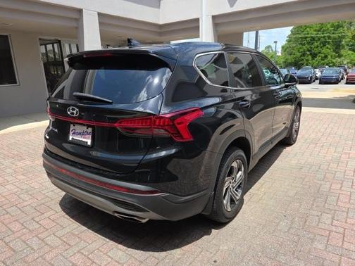 2022 Hyundai SANTA FE SE