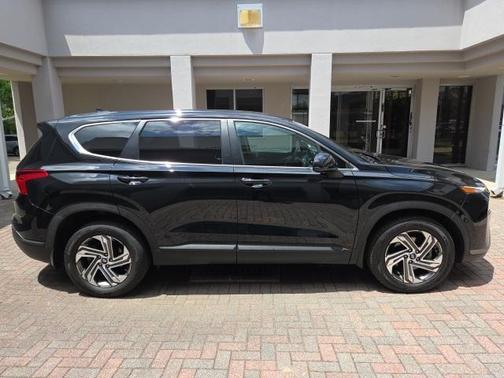 2022 Hyundai SANTA FE SE