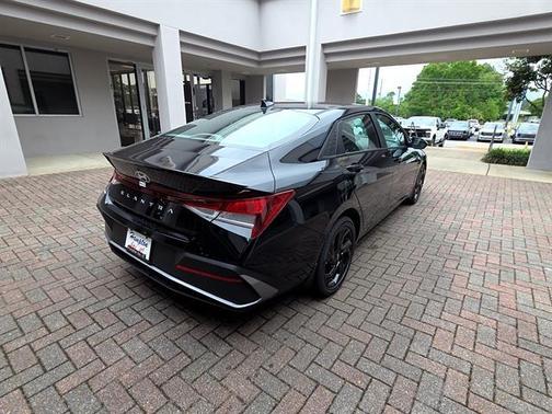 Abyss Black Pearl 2026 Hyundai ELANTRA SEL Sport