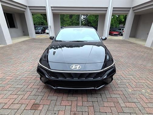 Abyss Black Pearl 2026 Hyundai ELANTRA SEL Sport